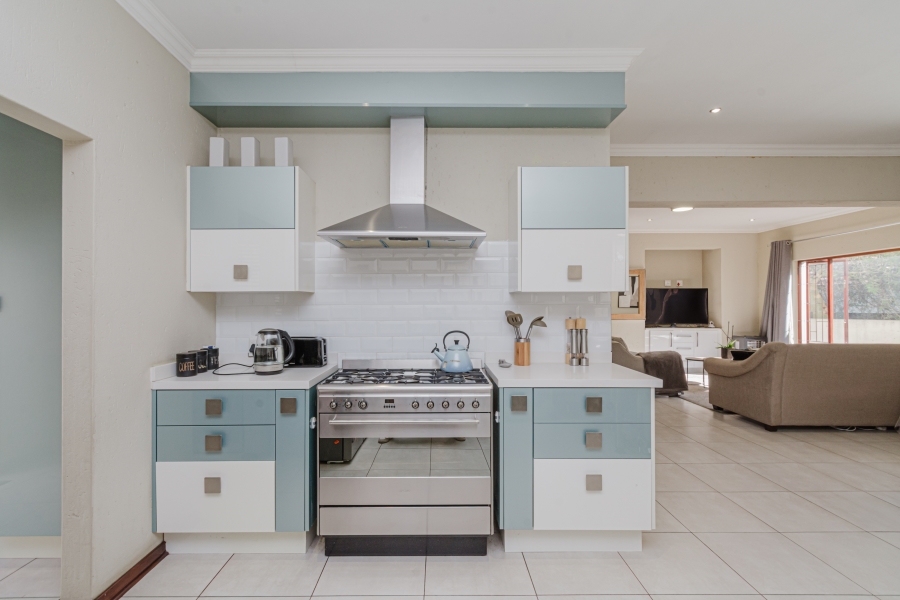 3 Bedroom Property for Sale in Broadacres Gauteng