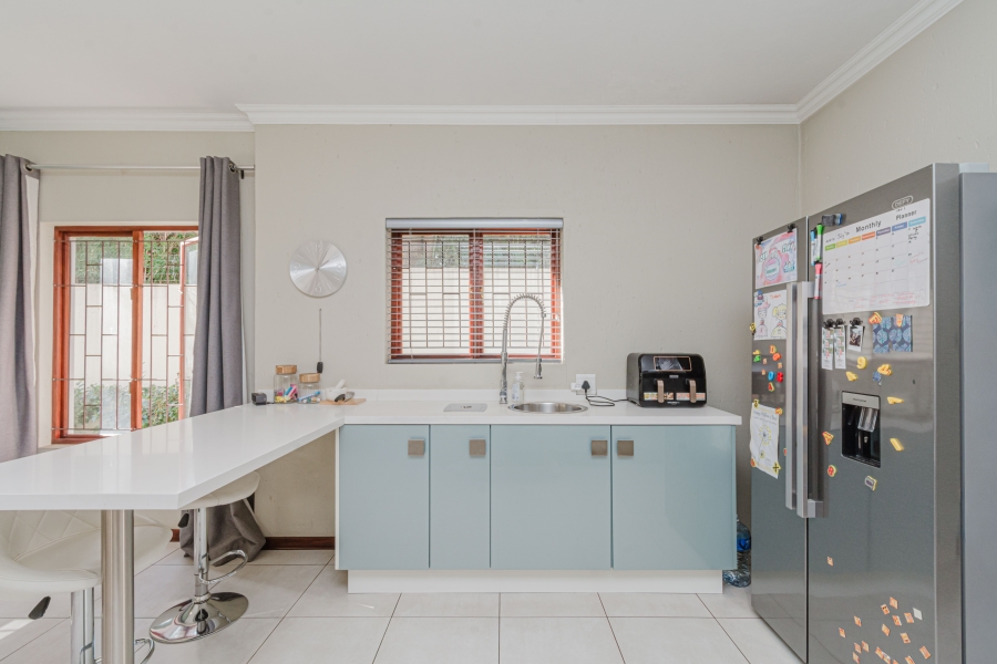 3 Bedroom Property for Sale in Broadacres Gauteng
