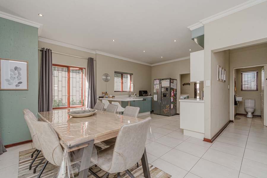 3 Bedroom Property for Sale in Broadacres Gauteng