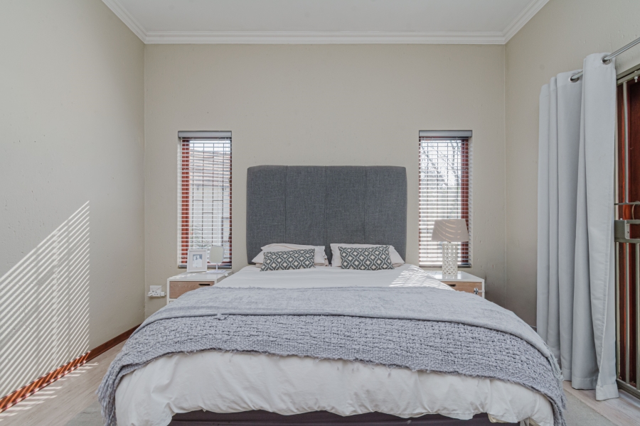 3 Bedroom Property for Sale in Broadacres Gauteng