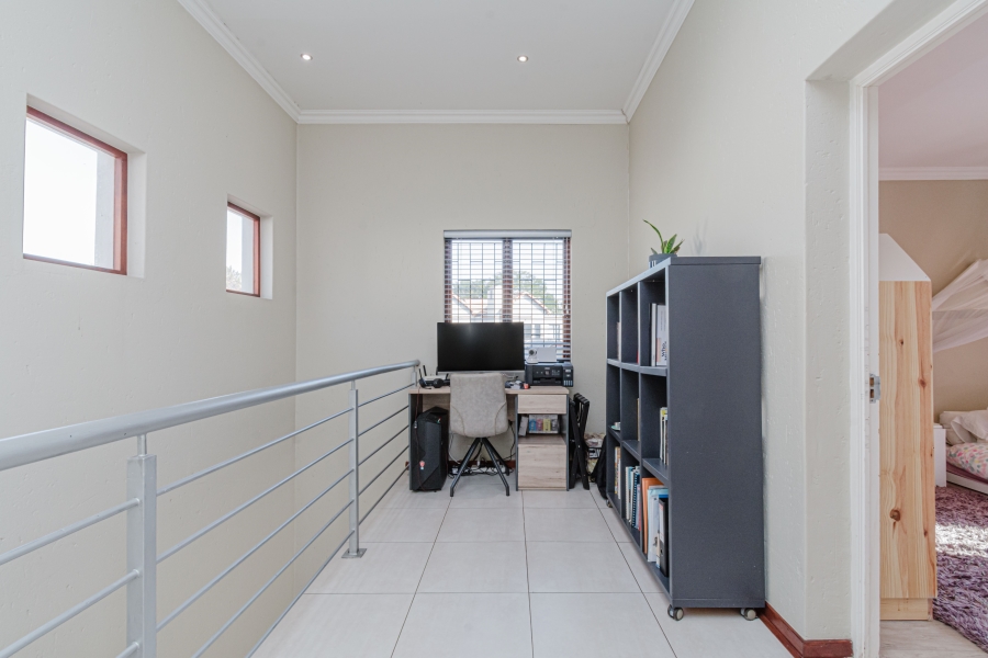 3 Bedroom Property for Sale in Broadacres Gauteng