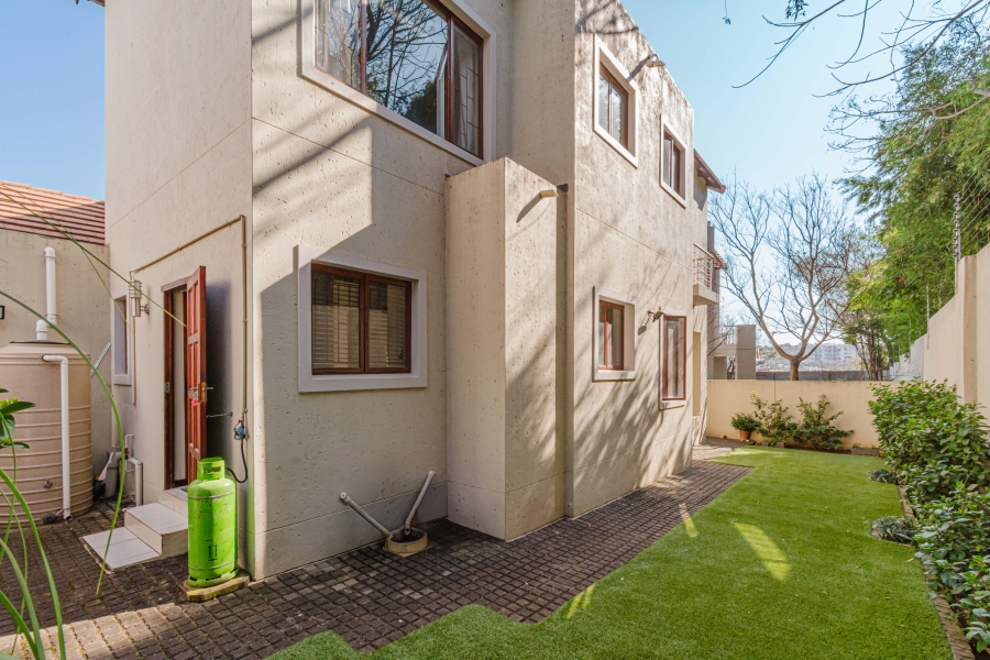 3 Bedroom Property for Sale in Broadacres Gauteng