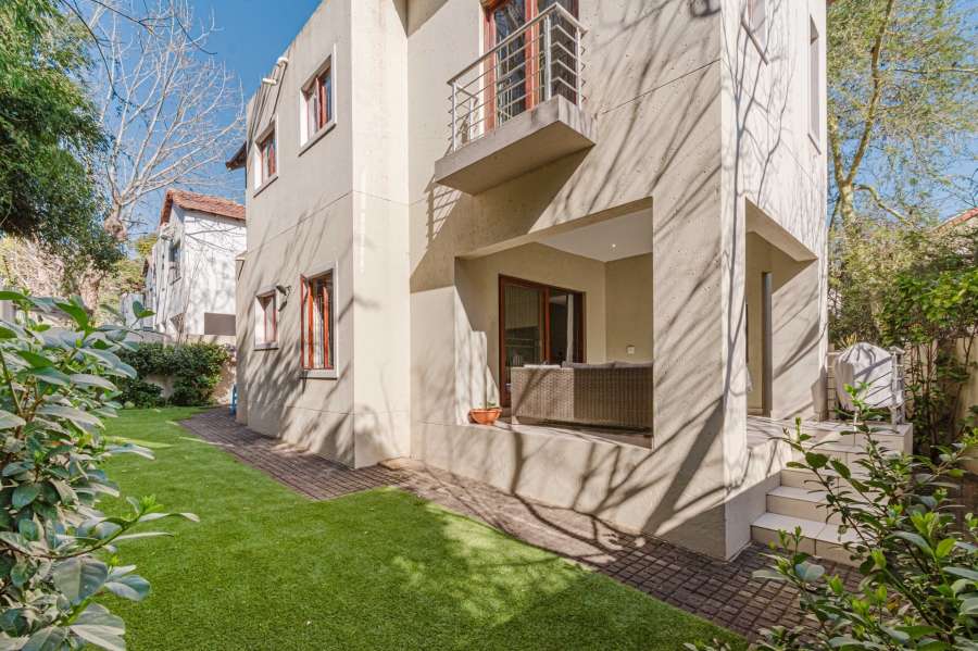3 Bedroom Property for Sale in Broadacres Gauteng