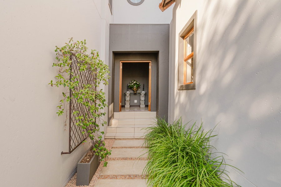 3 Bedroom Property for Sale in Broadacres Gauteng
