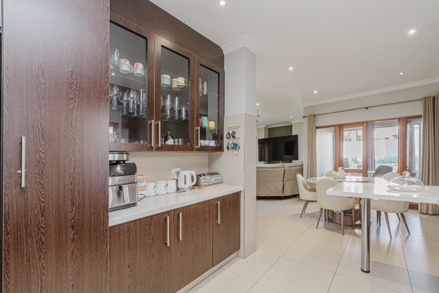 3 Bedroom Property for Sale in Broadacres Gauteng