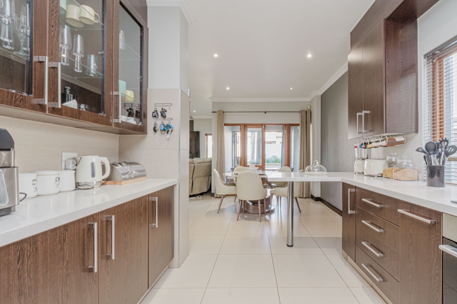 3 Bedroom Property for Sale in Broadacres Gauteng
