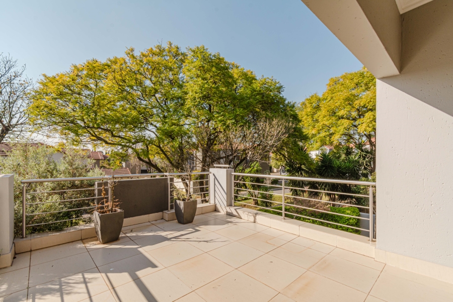 3 Bedroom Property for Sale in Broadacres Gauteng