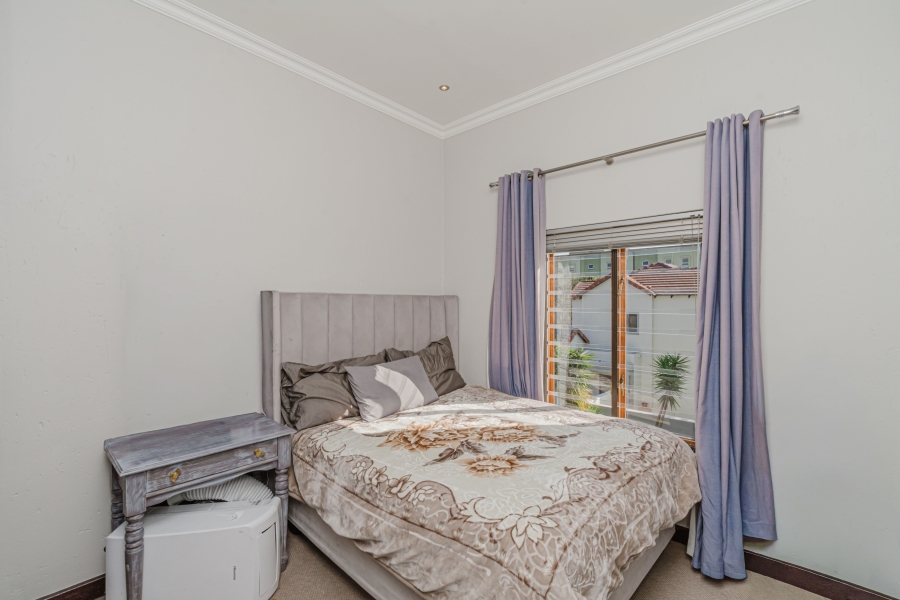 3 Bedroom Property for Sale in Broadacres Gauteng