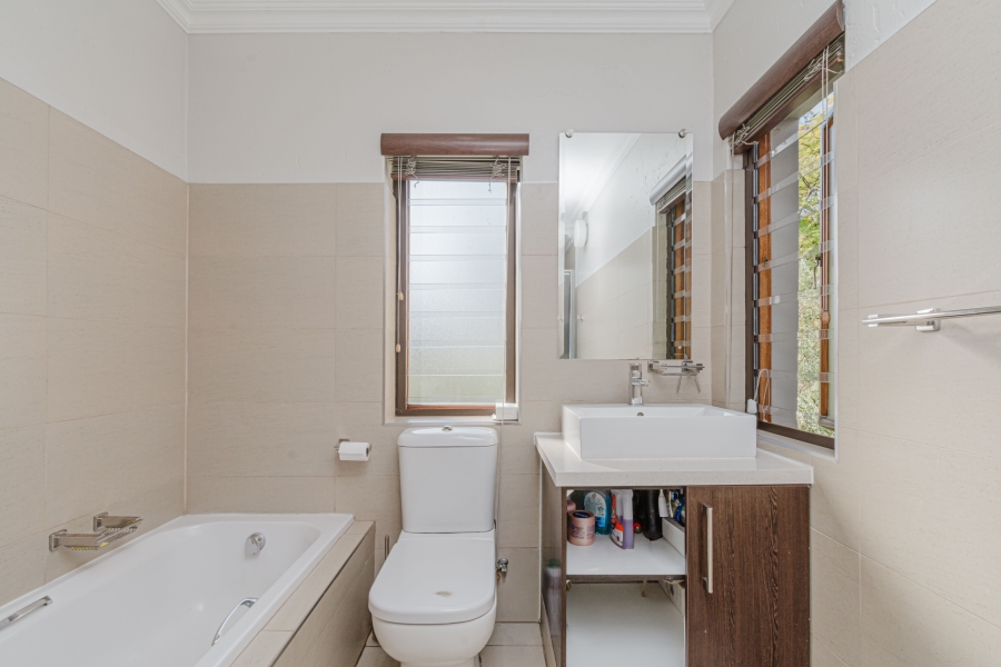 3 Bedroom Property for Sale in Broadacres Gauteng