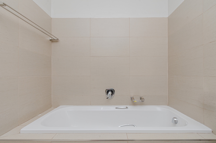 3 Bedroom Property for Sale in Broadacres Gauteng