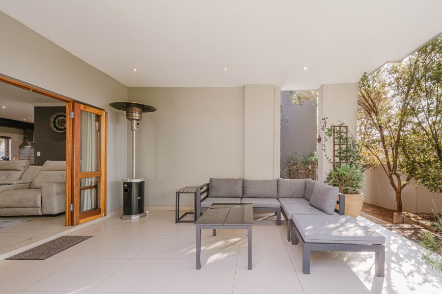 3 Bedroom Property for Sale in Broadacres Gauteng