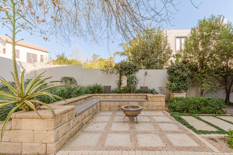 3 Bedroom Property for Sale in Broadacres Gauteng