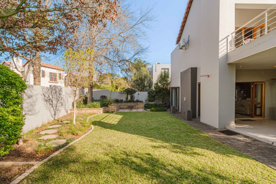 3 Bedroom Property for Sale in Broadacres Gauteng