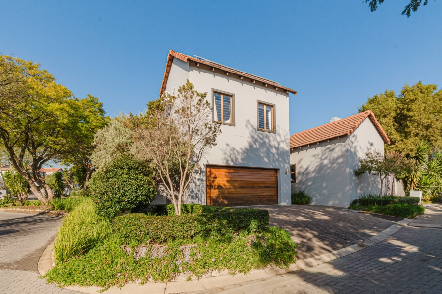 3 Bedroom Property for Sale in Broadacres Gauteng