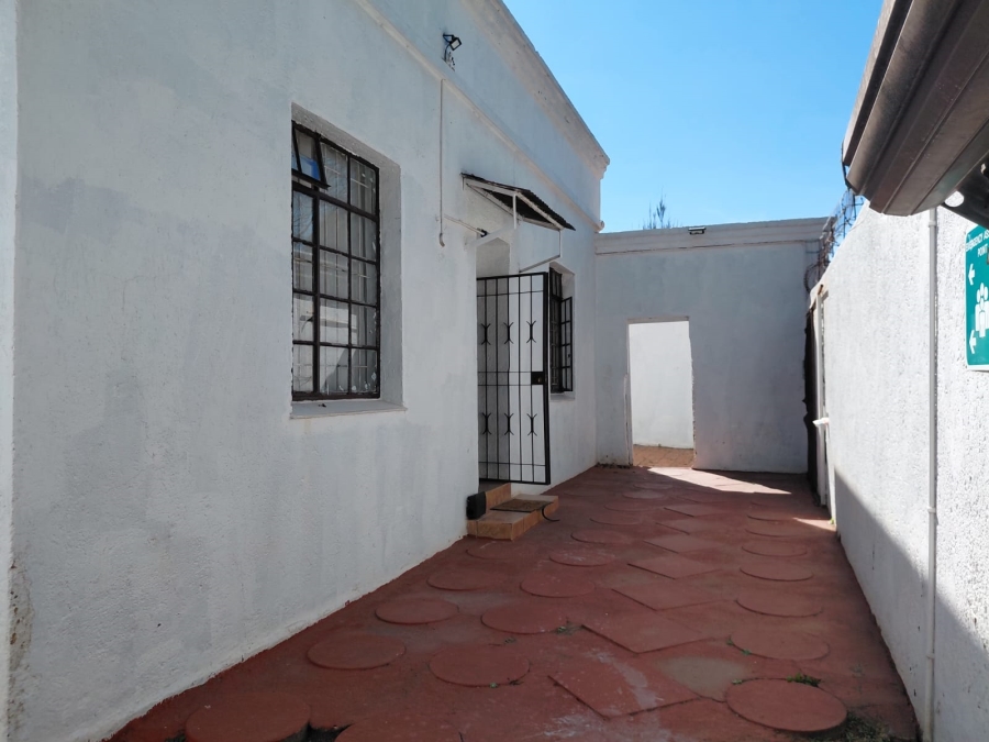 8 Bedroom Property for Sale in Westdene Gauteng