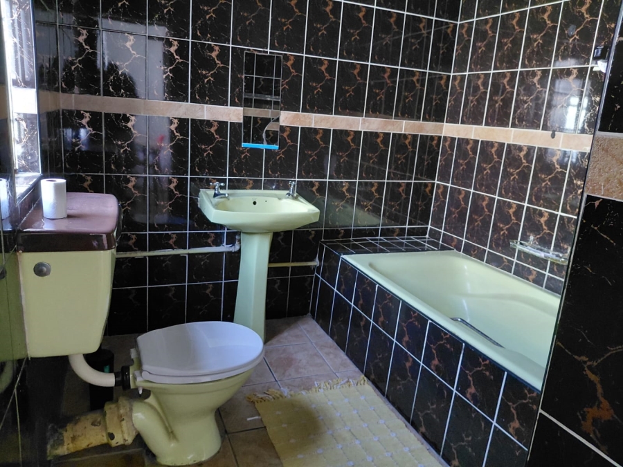 8 Bedroom Property for Sale in Westdene Gauteng