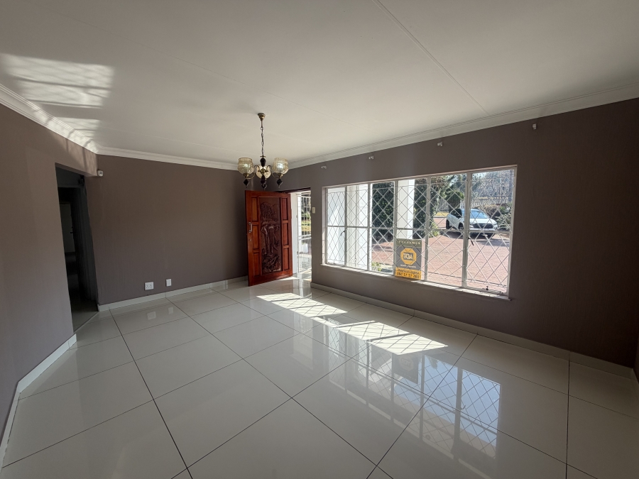 To Let 4 Bedroom Property for Rent in Erasmia Gauteng