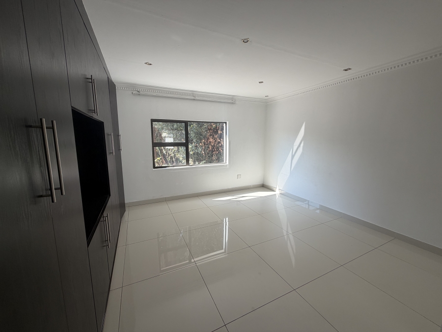 To Let 4 Bedroom Property for Rent in Erasmia Gauteng
