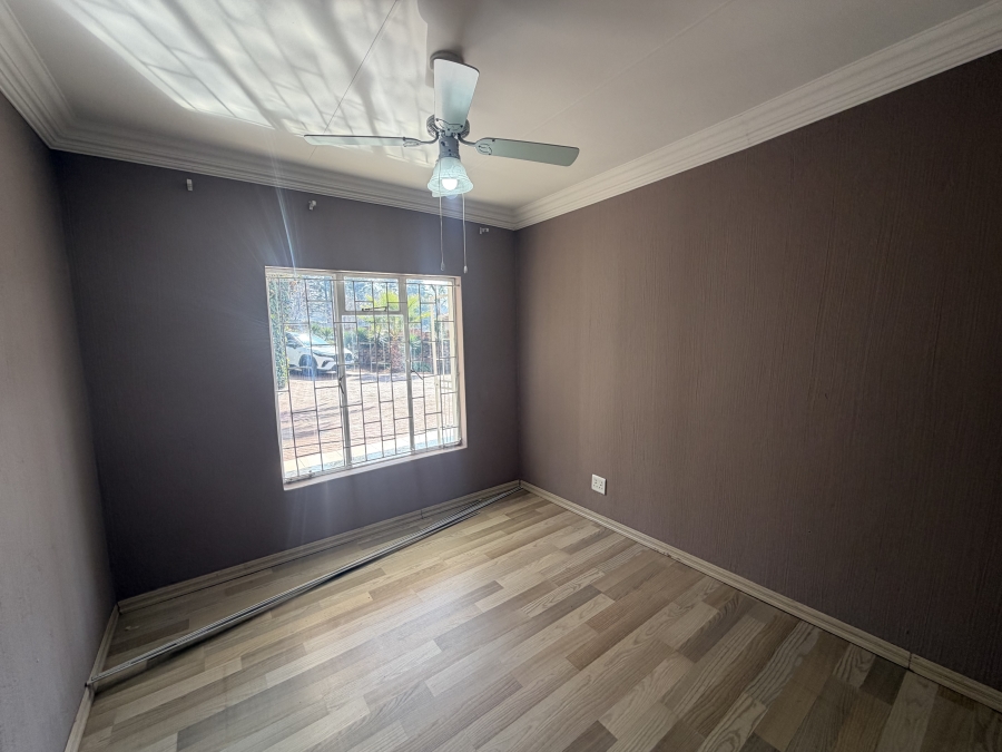 To Let 4 Bedroom Property for Rent in Erasmia Gauteng