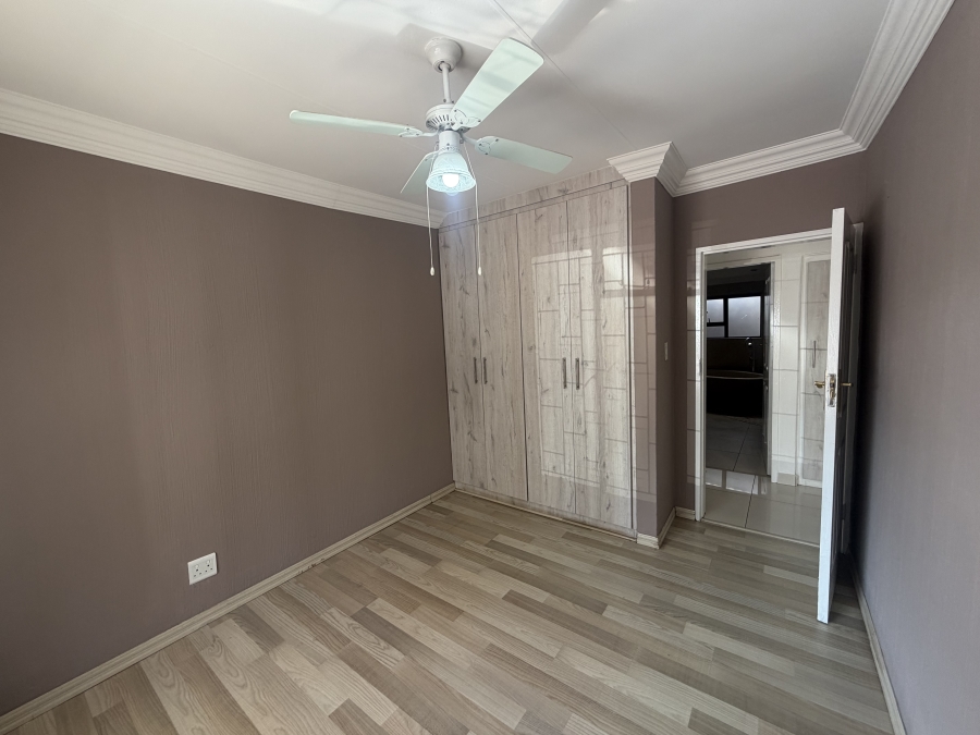 To Let 4 Bedroom Property for Rent in Erasmia Gauteng