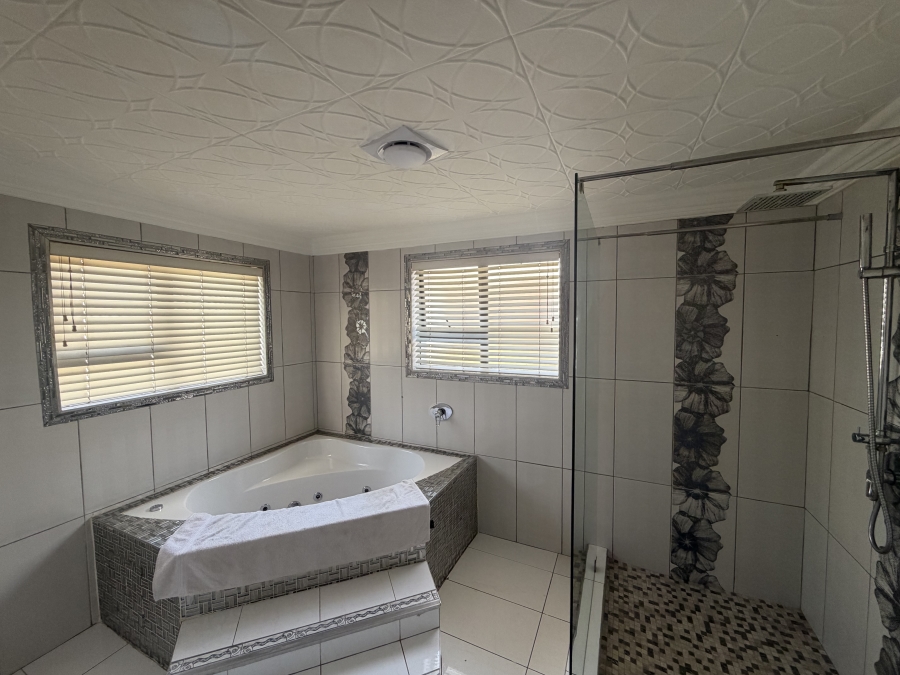 To Let 4 Bedroom Property for Rent in Erasmia Gauteng