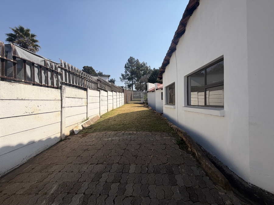 To Let 4 Bedroom Property for Rent in Erasmia Gauteng