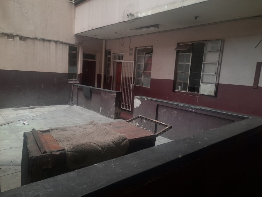 2 Bedroom Property for Sale in Hillbrow Gauteng