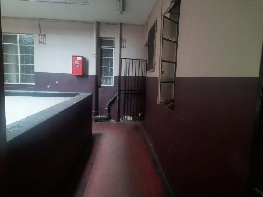 2 Bedroom Property for Sale in Hillbrow Gauteng