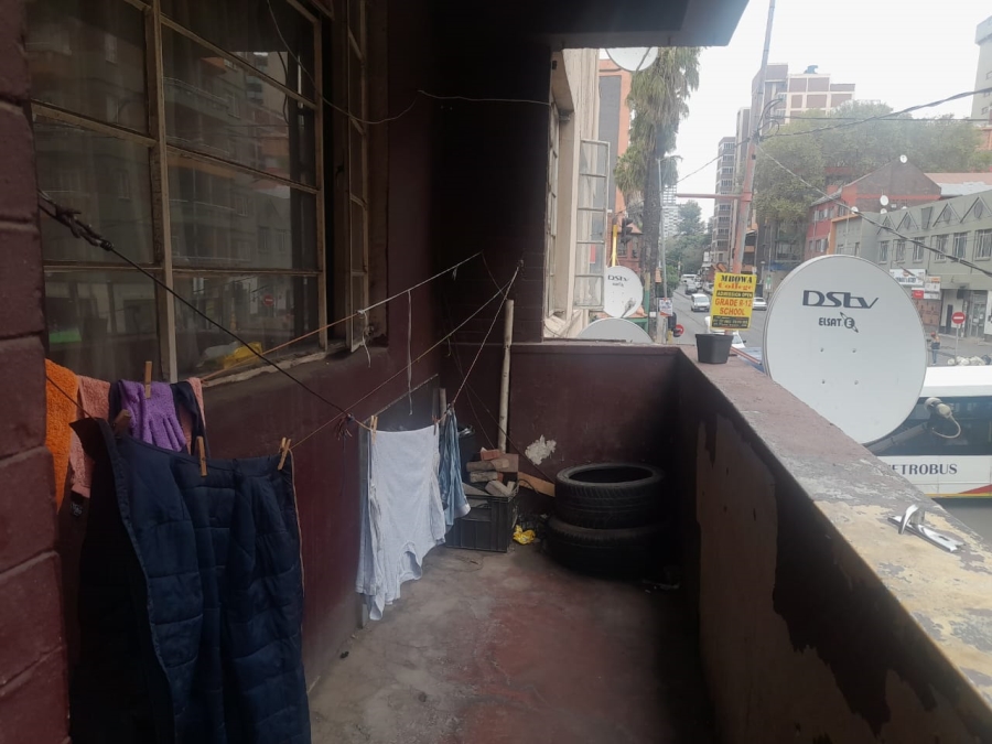 2 Bedroom Property for Sale in Hillbrow Gauteng