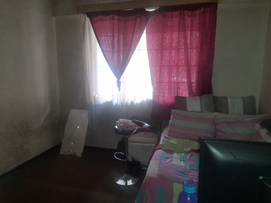 2 Bedroom Property for Sale in Hillbrow Gauteng