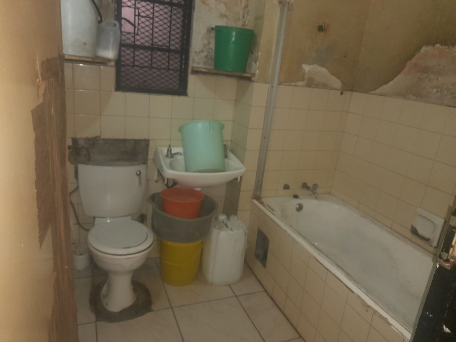 2 Bedroom Property for Sale in Hillbrow Gauteng