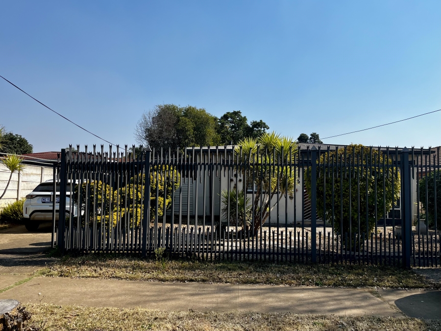 2 Bedroom Property for Sale in Daspoort Gauteng