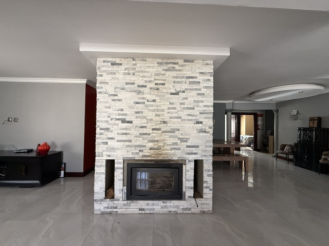 5 Bedroom Property for Sale in Crystal Park Gauteng