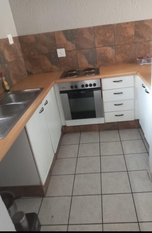 2 Bedroom Property for Sale in Meredale Gauteng