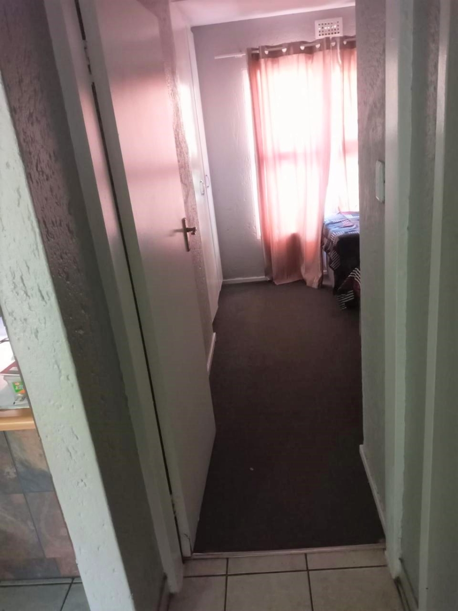 2 Bedroom Property for Sale in Meredale Gauteng