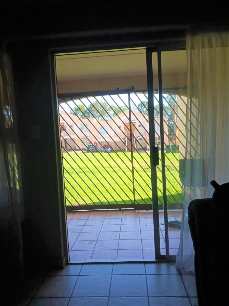 2 Bedroom Property for Sale in Meredale Gauteng