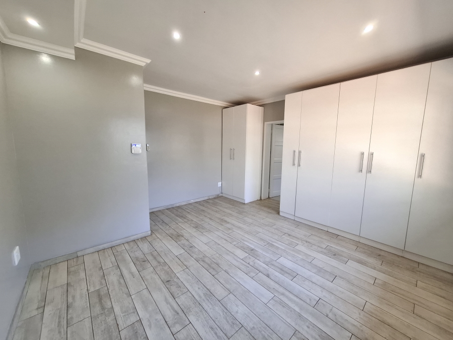 4 Bedroom Property for Sale in Meyerspark Gauteng