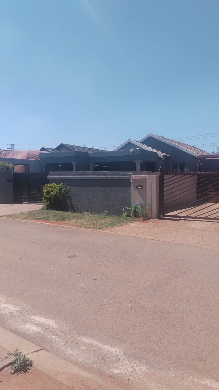 3 Bedroom Property for Sale in Soshanguve VV Gauteng