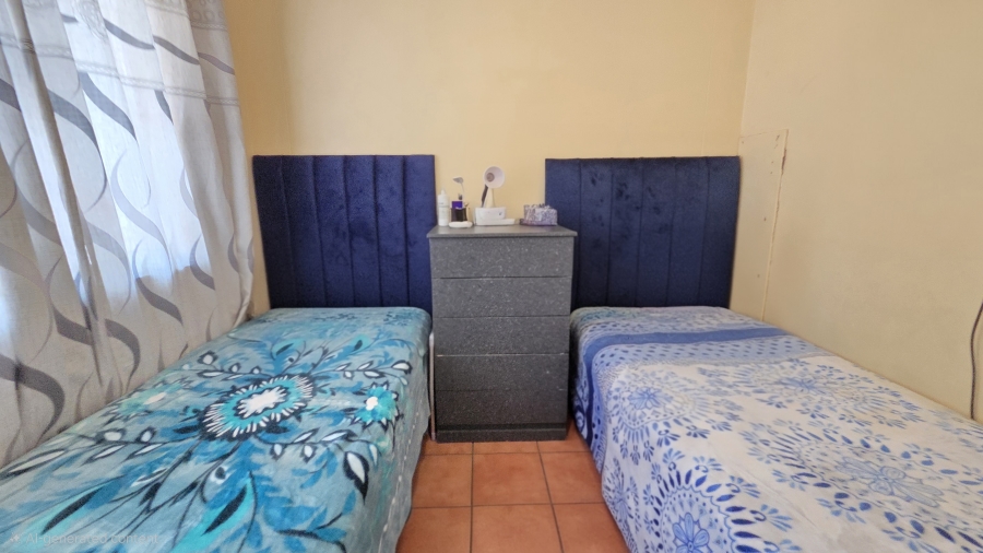 2 Bedroom Property for Sale in Pretoria North Gauteng