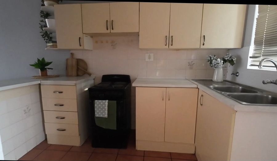 2 Bedroom Property for Sale in Pretoria North Gauteng