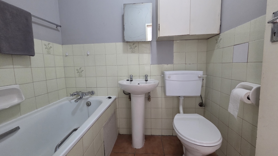 2 Bedroom Property for Sale in Pretoria North Gauteng