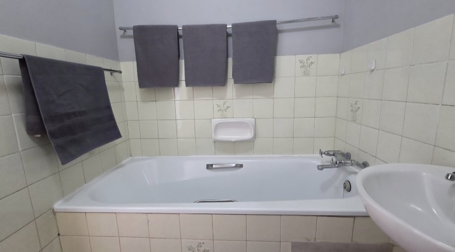 2 Bedroom Property for Sale in Pretoria North Gauteng
