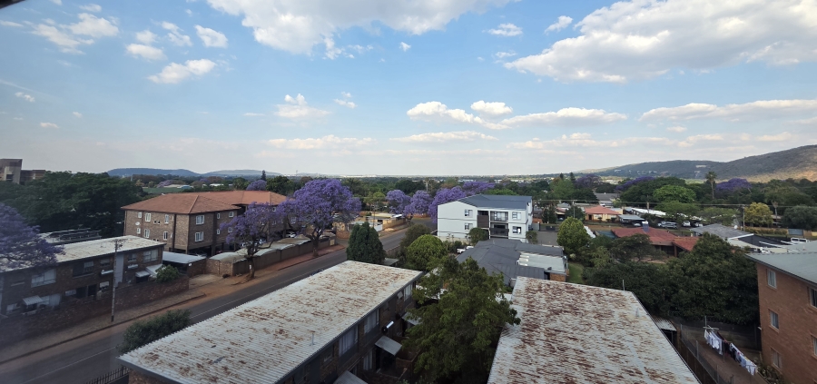 2 Bedroom Property for Sale in Pretoria North Gauteng