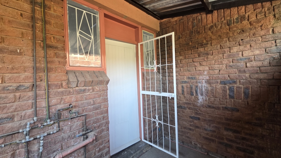 2 Bedroom Property for Sale in Hermanstad Gauteng