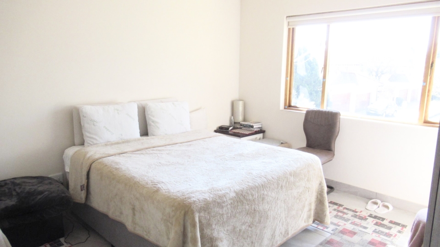 2 Bedroom Property for Sale in Lonehill Gauteng