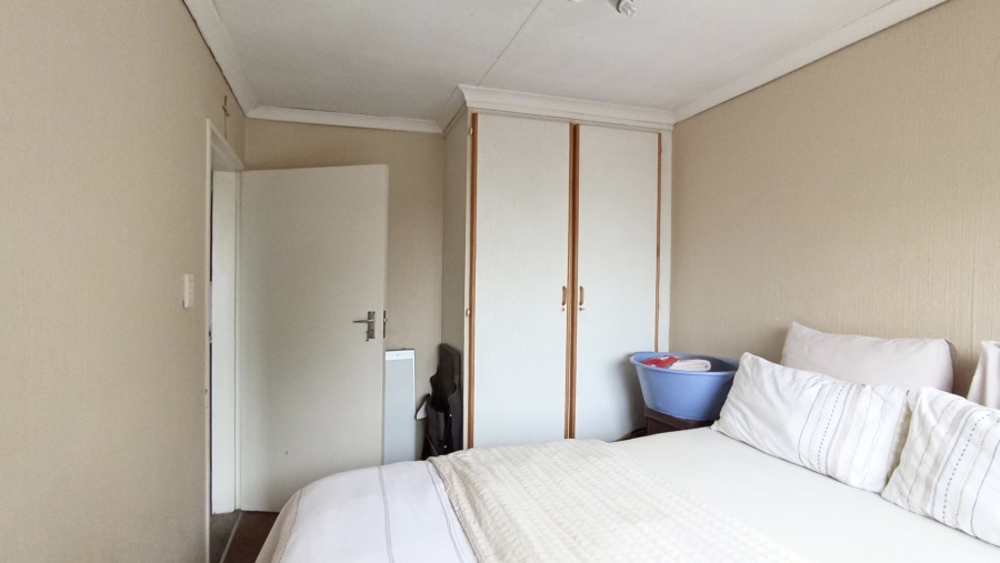 2 Bedroom Property for Sale in Sunninghill Gauteng