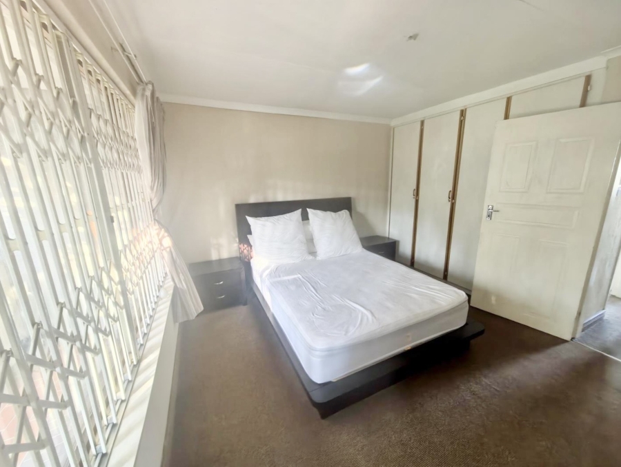 2 Bedroom Property for Sale in Sunninghill Gauteng