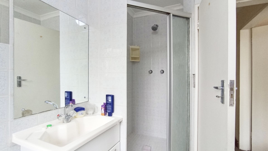 2 Bedroom Property for Sale in Sunninghill Gauteng
