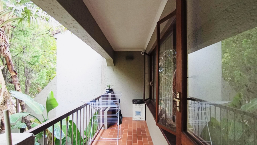 2 Bedroom Property for Sale in Sunninghill Gauteng