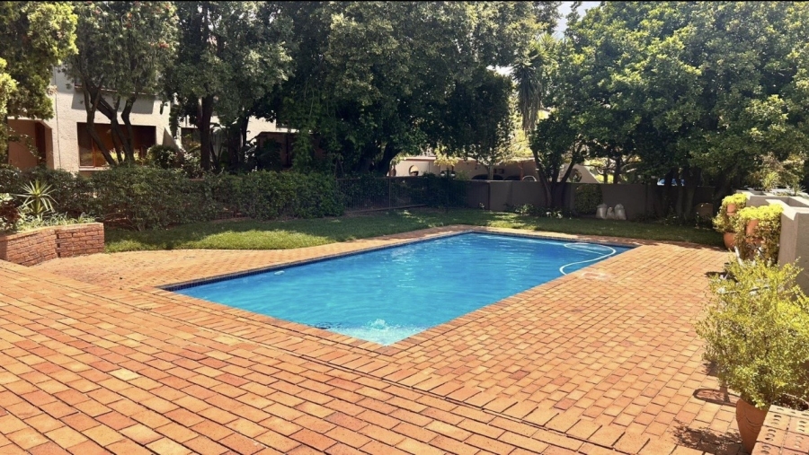 2 Bedroom Property for Sale in Sunninghill Gauteng